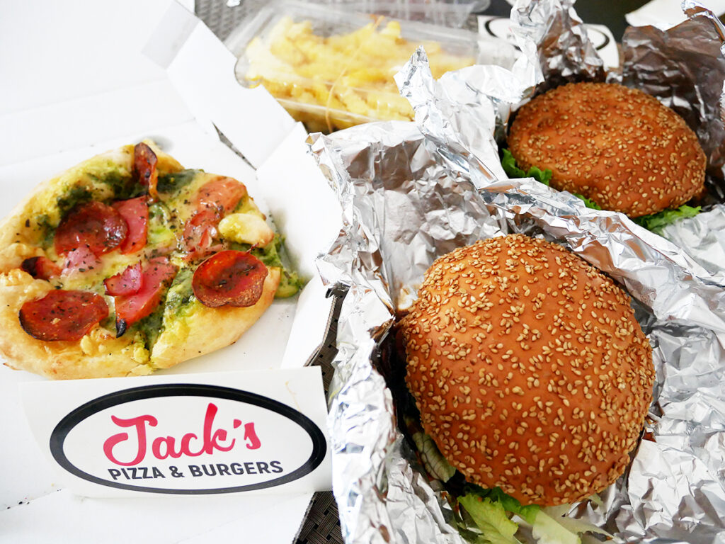 ジャックスピザアンドバーガーズ